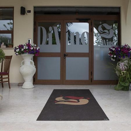 ホテル Divino Bistrot E Relais Lenola エクステリア 写真