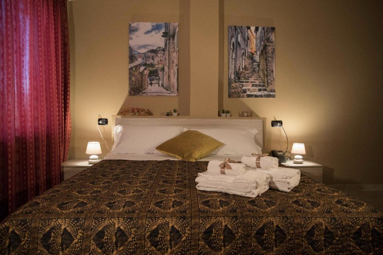 ホテル Divino Bistrot E Relais Lenola エクステリア 写真