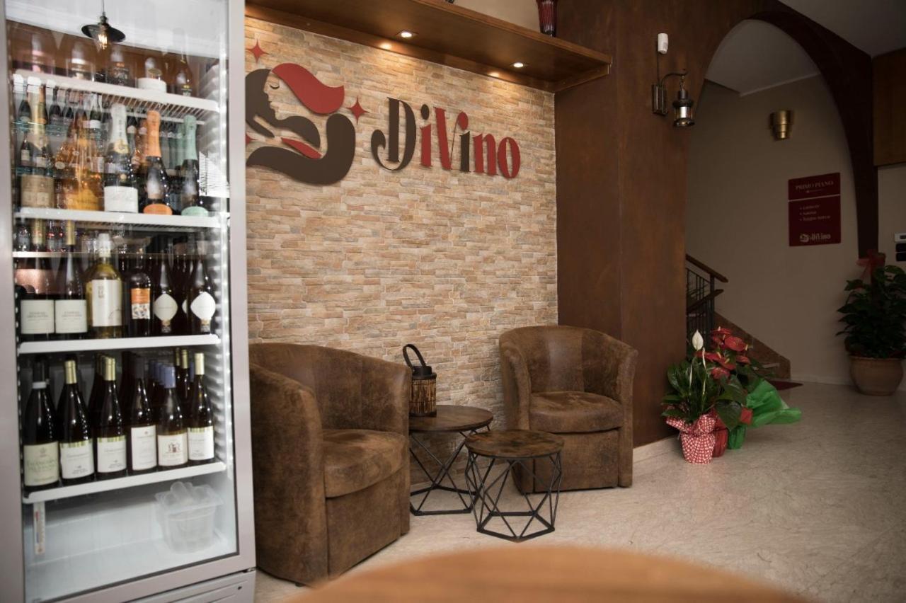 ホテル Divino Bistrot E Relais Lenola エクステリア 写真