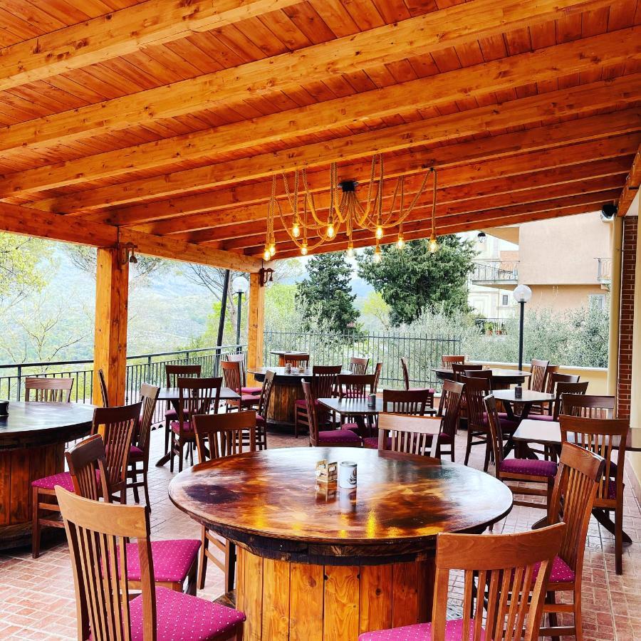 ホテル Divino Bistrot E Relais Lenola エクステリア 写真
